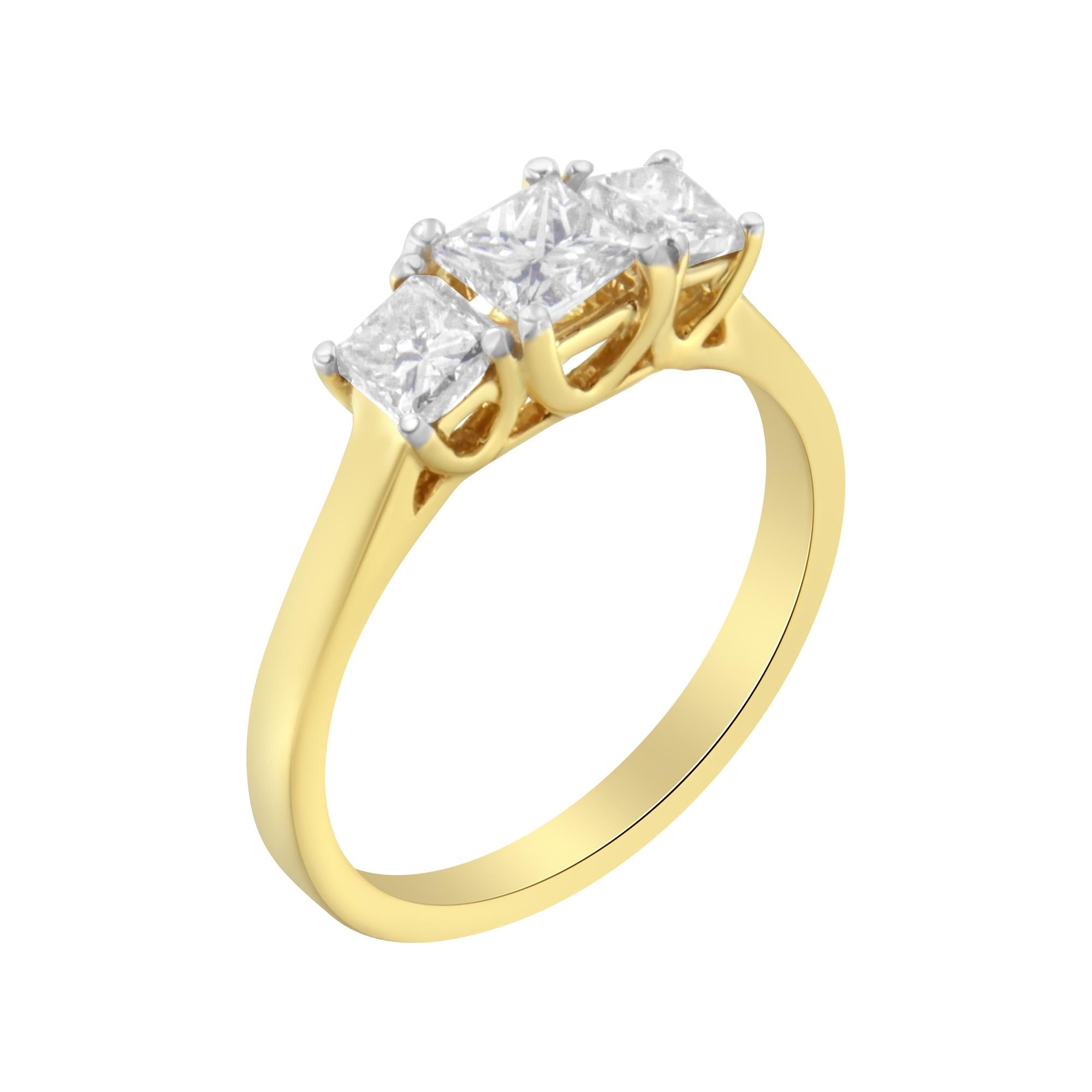 1 CTTW Princess Diamond Three Stone Ring in 10K Yellow Gold (Prong setting detail)